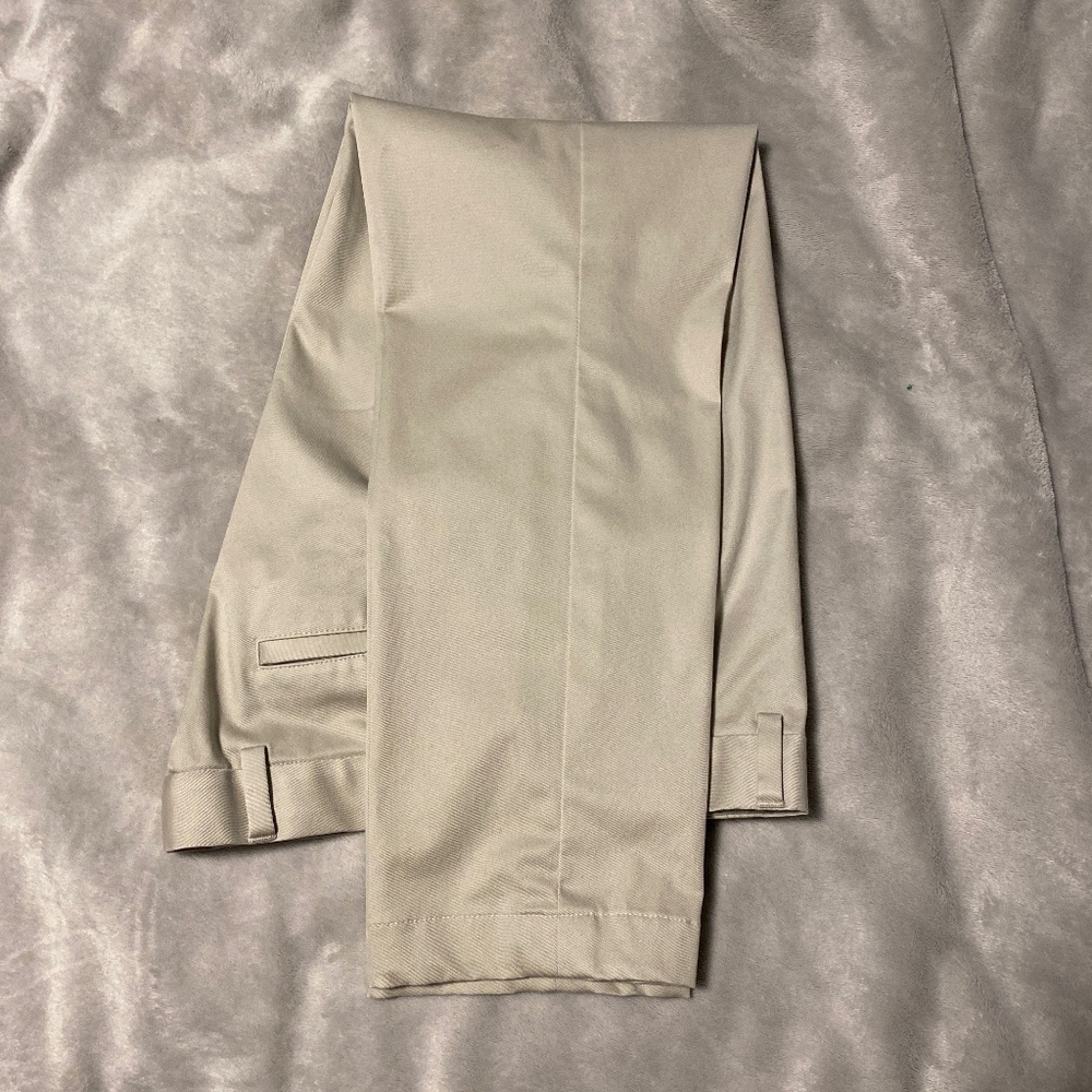 Brooks Brothers Men's Dress Pants in Light Beige
